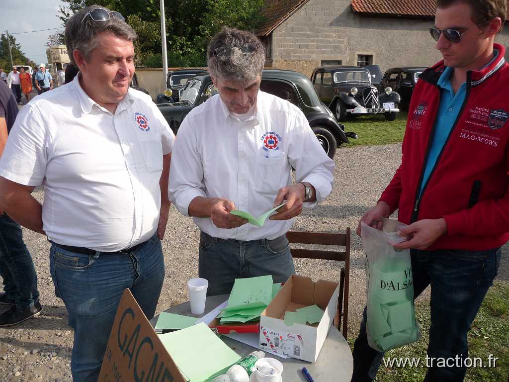 2014_Rustenhart (113).JPG - 34ème Randonnée Internationale des Vendanges organisée par le CVAAM, le dépouillement